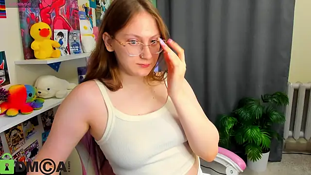 Snapshot of Queen_Milena chatting on 05-18-26, 11:26 Queen Milena online show from 05-18-26, 11:26