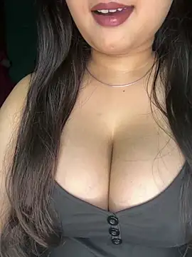 Naughty pooja44 online show from 05-30-26, 07:19