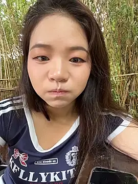 Snapshot of xiaochengzi505 chatting on 05-25-26, 12:54 xiaochengzi505 online show from 05-25-26, 12:54
