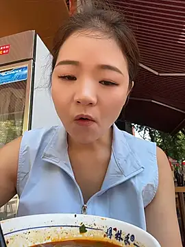 xiaochengzi505 online show from 07-22-26, 01:40