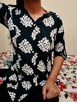 Snapshot of ananya_rawat chatting on 05-18-26, 06:51 ananya rawat online show from 05-18-26, 06:51
