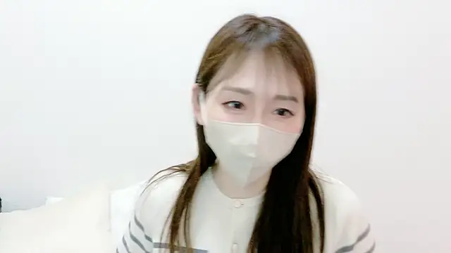 Snapshot of momoka__o0 chatting on 05-20-26, 07:16 momoka o0 online show from 05-20-26, 07:16