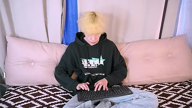 Evans Mark online show from 04-28-26, 01:26