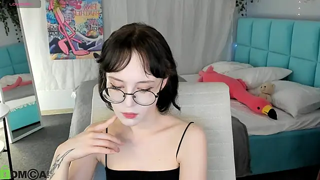 Lilac-Muse online show from 07-16-26, 12:02