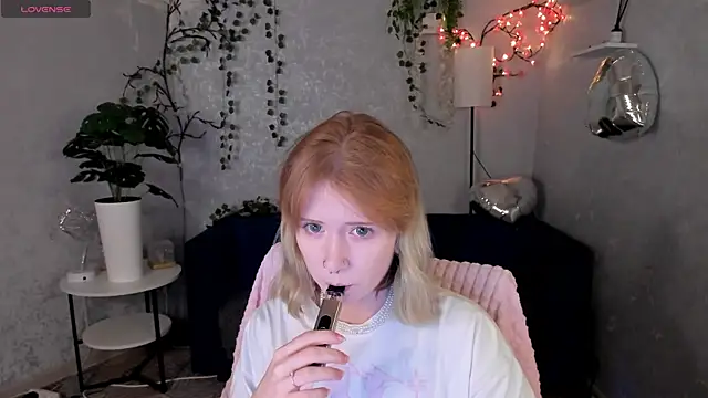 Elira Vane online show from 07-13-26, 02:55