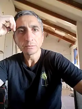 Snapshot of Alejandro83bsf chatting on 05-10-26, 03:47 Alejandro83bsf online show from 05-10-26, 03:47