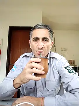Snapshot of Alejandro83bsf chatting on 05-03-26, 01:36 Alejandro83bsf online show from 05-03-26, 01:36