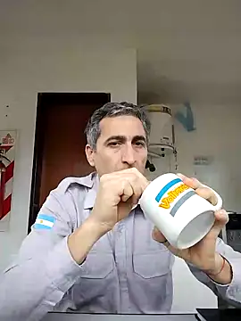 Alejandro83bsf online show from 08-04-26, 08:02