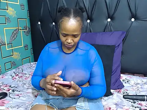 CandyBoobs69 online show from 06-18-26, 11:59