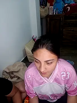 Snapshot of -brendda- chatting on 05-07-26, 03:33 -brendda- online show from 05-07-26, 03:33