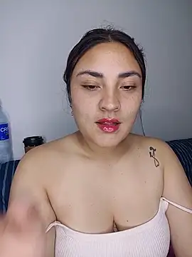 Snapshot of -brendda- chatting on 06-13-26, 02:09 -brendda- online show from 06-13-26, 02:09