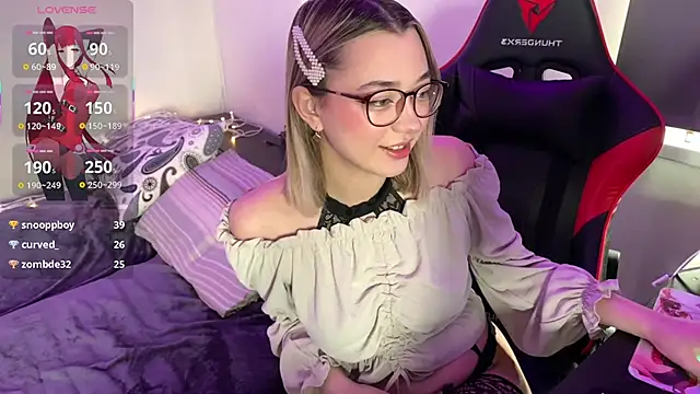 Jessica nigh online show from 05-17-26, 06:35