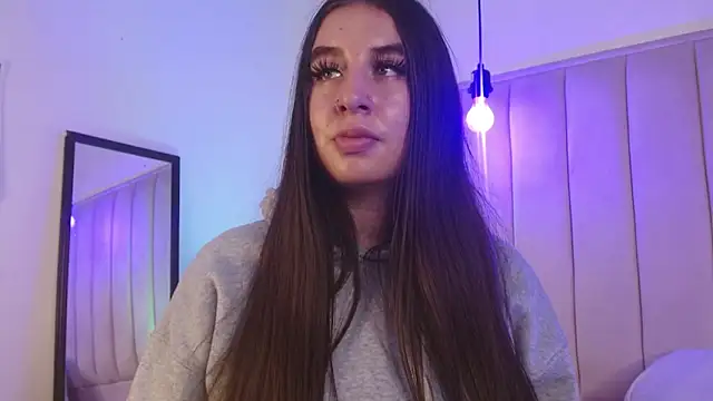 Snapshot of alison_mars chatting on 06-12-26, 12:36 alison mars online show from 06-12-26, 12:36