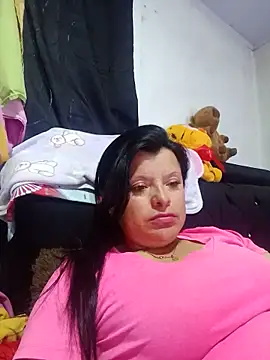 Snapshot of Samantha_Kieran chatting on 06-16-26, 11:05 Samantha Kieran online show from 06-16-26, 11:05