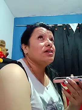 Snapshot of Samantha_Kieran chatting on 05-15-26, 12:30 Samantha Kieran online show from 05-15-26, 12:30