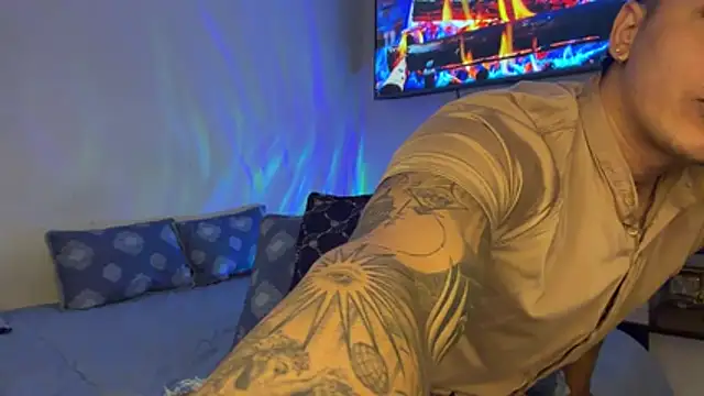 SexxxySquirterStev777 online show from 07-27-26, 01:29