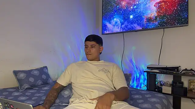 Snapshot of SexxxySquirterStev777 chatting on 05-27-26, 01:18 SexxxySquirterStev777 online show from 05-27-26, 01:18