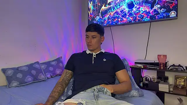 SexxxySquirterStev777 online show from 07-14-26, 01:50