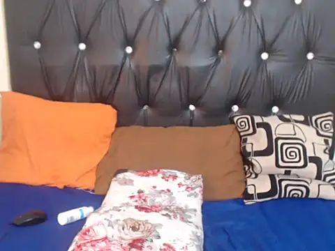 Snapshot of QueensBettyX96 chatting on 05-06-26, 12:42 QueensBettyX96 online show from 05-06-26, 12:42