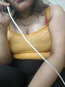 Snapshot of HD_Queen_69 chatting on 07-19-26, 05:42 HD Queen 69 online show from 07-19-26, 05:42
