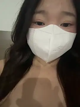 Snapshot of Ni_Tran chatting on 07-10-26, 03:23 Ni Tran online show from 07-10-26, 03:23
