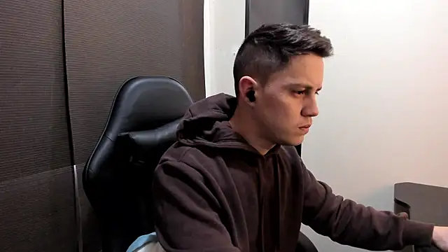 KendricTorres online show from 07-08-26, 12:50