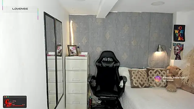 alessia anderson online show from 09-19-25, 12:47