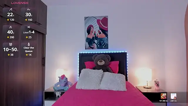 Snapshot of alana_greey_ chatting on 06-16-26, 02:17 alana greey online show from 06-16-26, 02:17