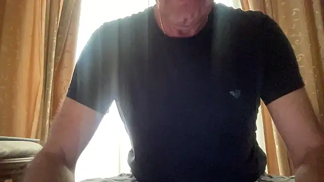 Snapshot of henrybull007 chatting on 06-01-26, 07:52 henrybull007 online show from 06-01-26, 07:52