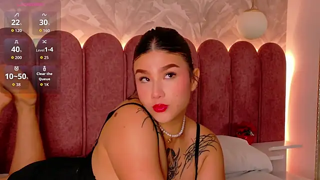Snapshot of Emily-Cooper- chatting on 05-11-26, 03:41 Emily-Cooper- online show from 05-11-26, 03:41