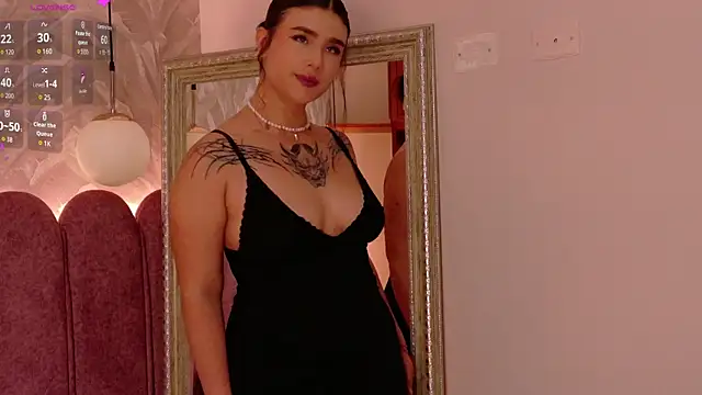 Snapshot of Emily-Cooper- chatting on 05-05-26, 03:53 Emily-Cooper- online show from 05-05-26, 03:53