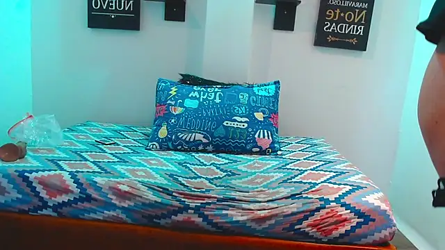 Snapshot of maria_paula___ chatting on 05-20-26, 04:26 maria paula online show from 05-20-26, 04:26