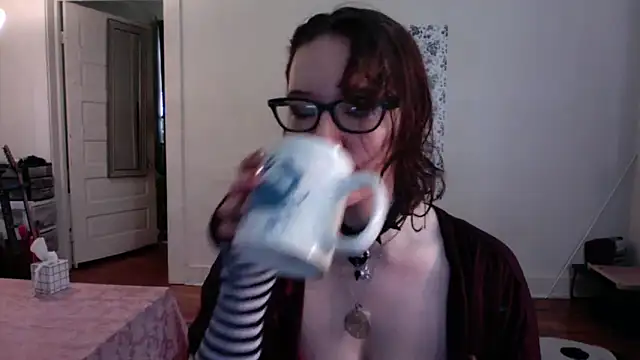 Snapshot of AnnywnBelle chatting on 04-30-26, 10:03 AnnywnBelle online show from 04-30-26, 10:03