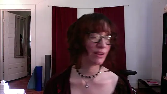 Snapshot of AnnywnBelle chatting on 05-12-26, 10:05 AnnywnBelle online show from 05-12-26, 10:05