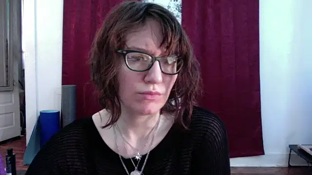 Snapshot of AnnywnBelle chatting on 05-17-26, 08:20 AnnywnBelle online show from 05-17-26, 08:20