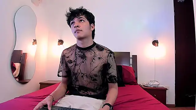 Snapshot of SahirCharm chatting on 05-14-26, 05:32 SahirCharm online show from 05-14-26, 05:32