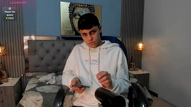 Ethanx18  online show from 06-09-26, 03:18