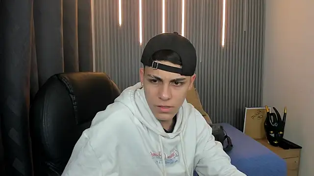 Ethanx18  online show from 05-25-26, 03:50