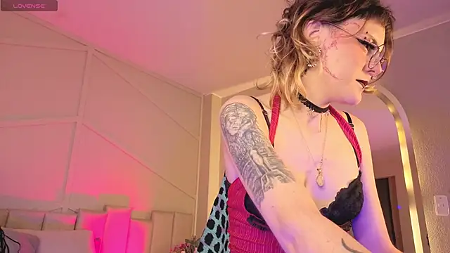 Rossiee huntt online show from 04-30-26, 01:07