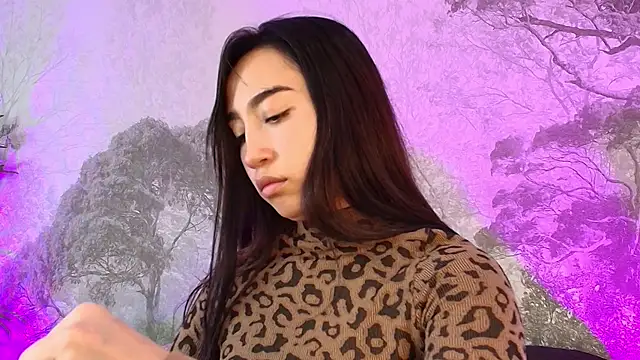 AshleyGross  online show from 06-06-26, 08:58