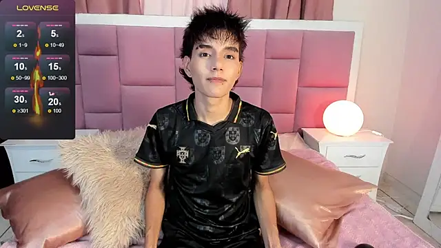 Snapshot of christopher_robin4 chatting on 05-16-26, 07:24 christopher robin4 online show from 05-16-26, 07:24