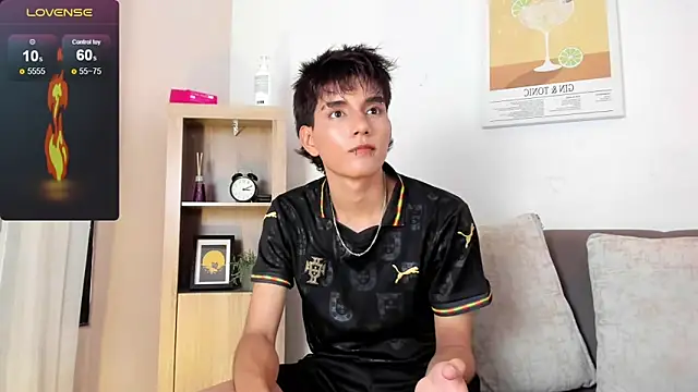 Snapshot of christopher_robin4 chatting on 05-20-26, 07:55 christopher robin4 online show from 05-20-26, 07:55