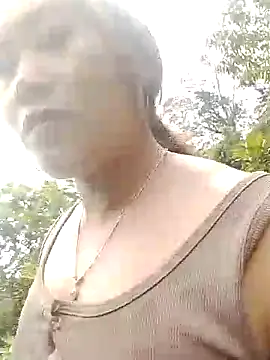 Lusy bae online show from 04-28-26, 02:21