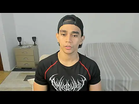 Snapshot of mateo_jack chatting on 05-20-26, 01:41 mateo jack online show from 05-20-26, 01:41