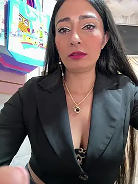 Snapshot of IsabellaMariet chatting on 06-09-26, 02:40 IsabellaMariet online show from 06-09-26, 02:40