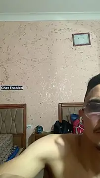 Snapshot of adamhdgdhdv73 chatting on 05-21-26, 12:19 adamhdgdhdv73 online show from 05-21-26, 12:19