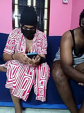 Snapshot of Tamil_couple_chennai chatting on 06-05-26, 04:13 Tamil couple chennai online show from 06-05-26, 04:13