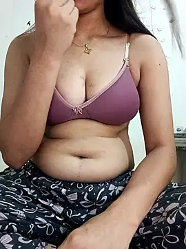 Snapshot of sexy_pritii chatting on 05-30-26, 12:00 sexy pritii online show from 05-30-26, 12:00