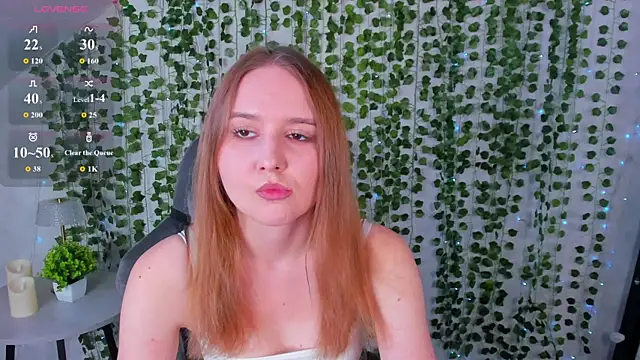 Snapshot of Emmaa_Kimm chatting on 07-14-26, 12:54 Emmaa Kimm online show from 07-14-26, 12:54