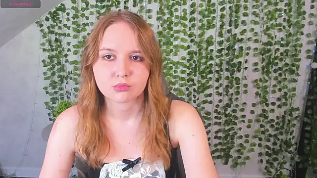 Snapshot of Emmaa_Kimm chatting on 07-07-26, 12:57 Emmaa Kimm online show from 07-07-26, 12:57